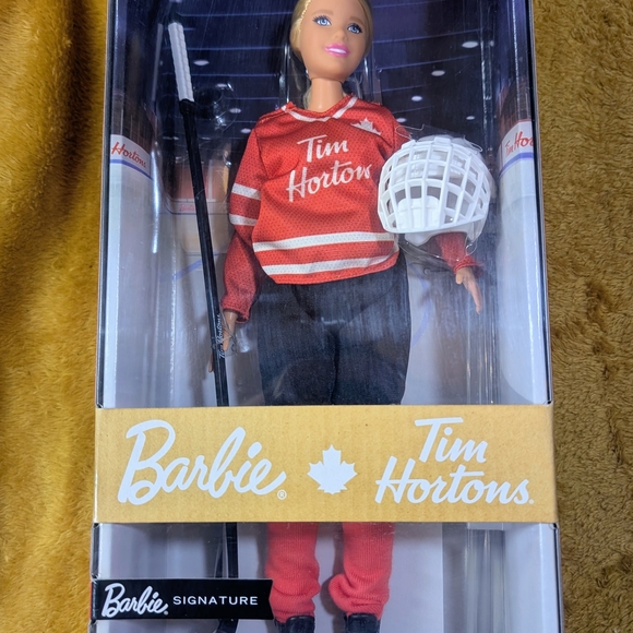 NIB Barbie Signature x Tim Hortons Hockey Player Doll - 2020 Edition - Picture 6 of 6